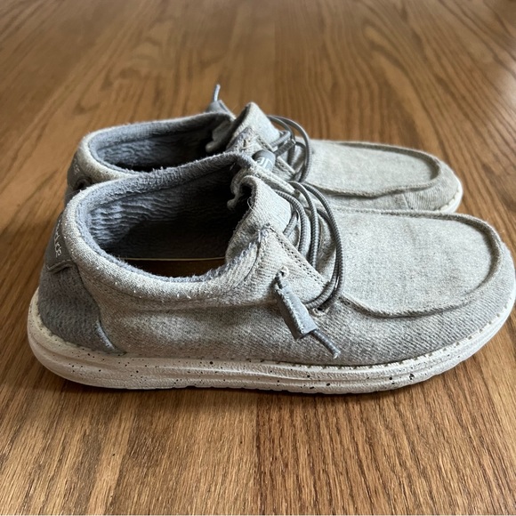 Hey Dude Cindy Light Gray Sz 6 - Picture 4 of 9